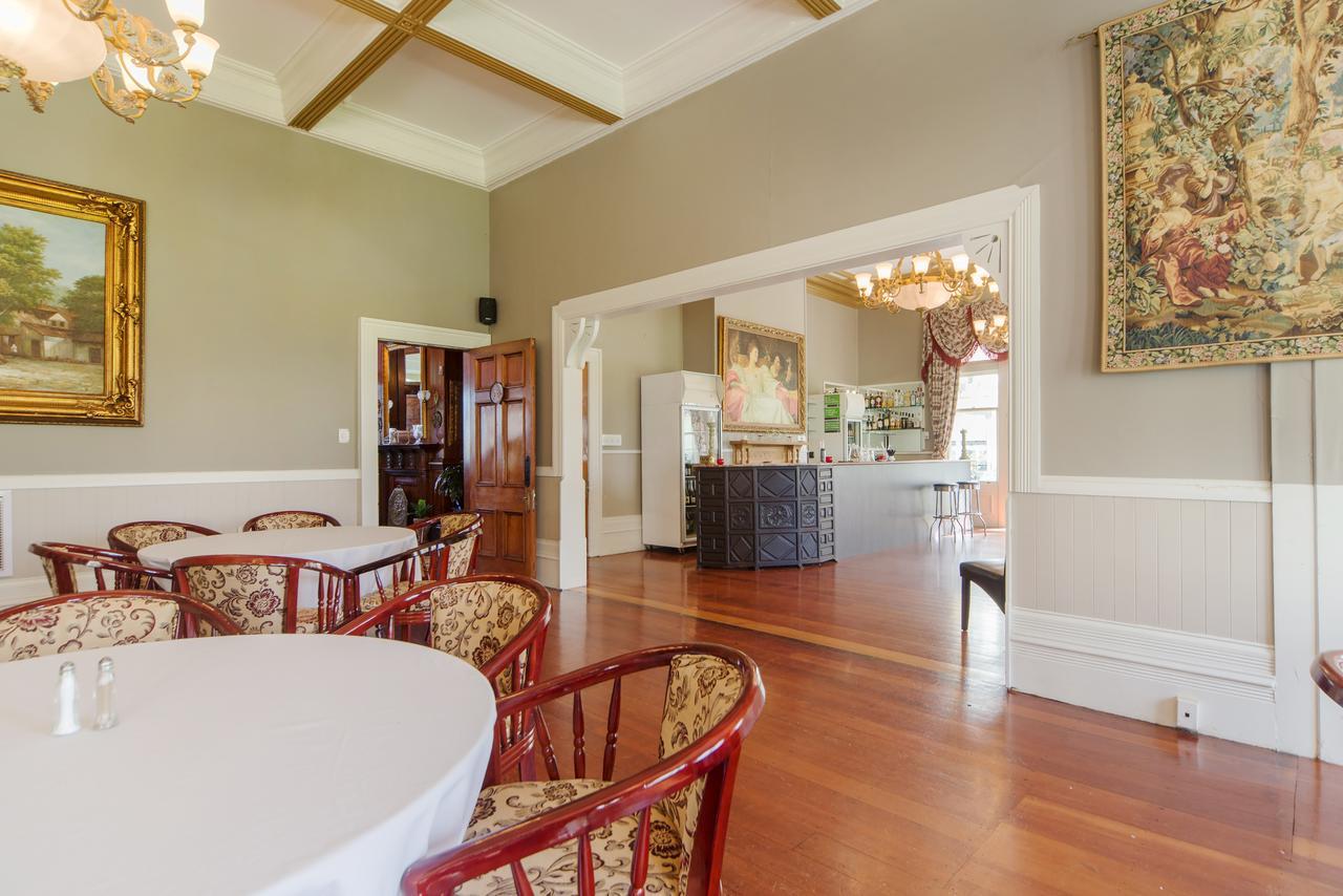 Highden Manor Estate Hotell Palmerston North Eksteriør bilde