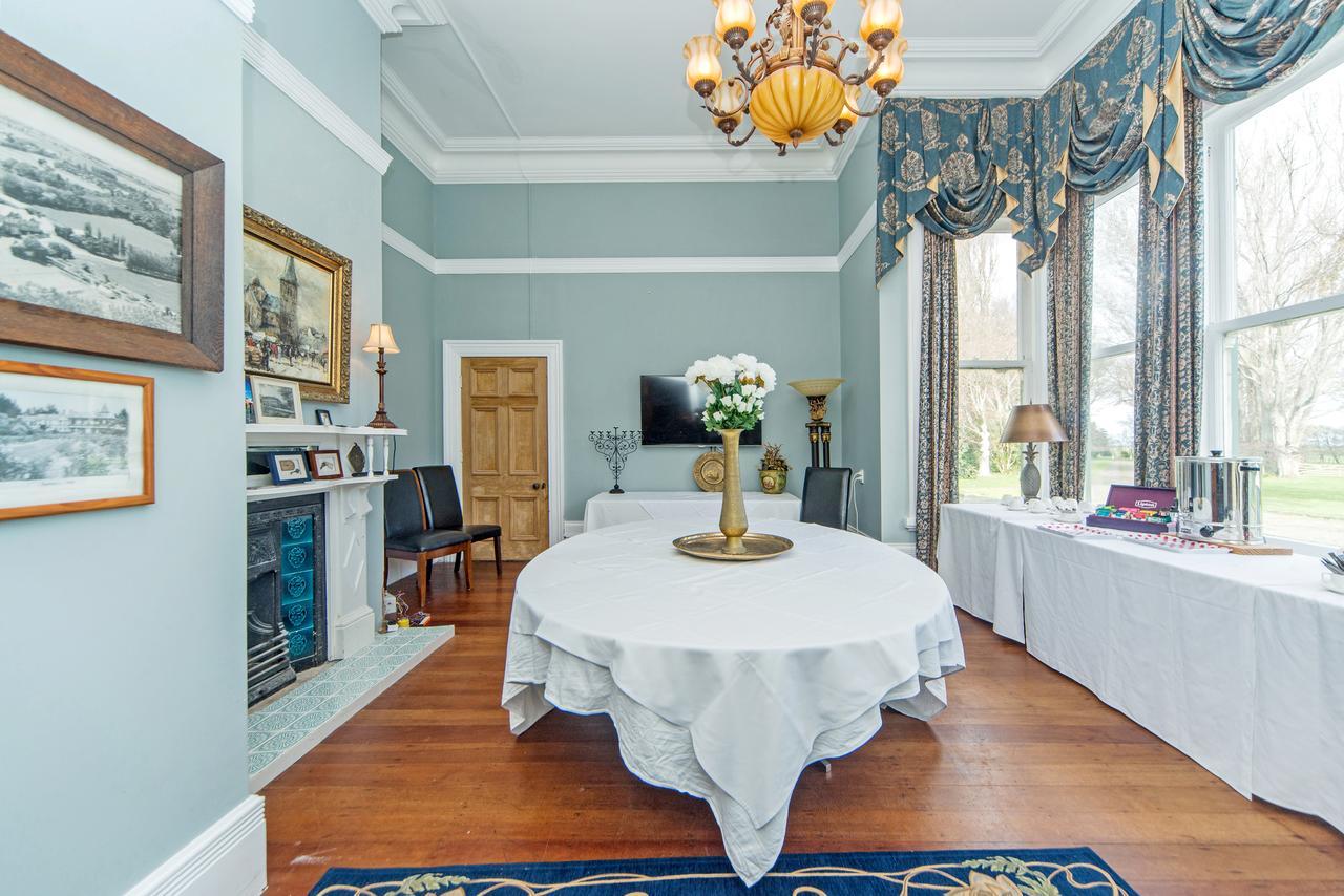 Highden Manor Estate Hotell Palmerston North Eksteriør bilde