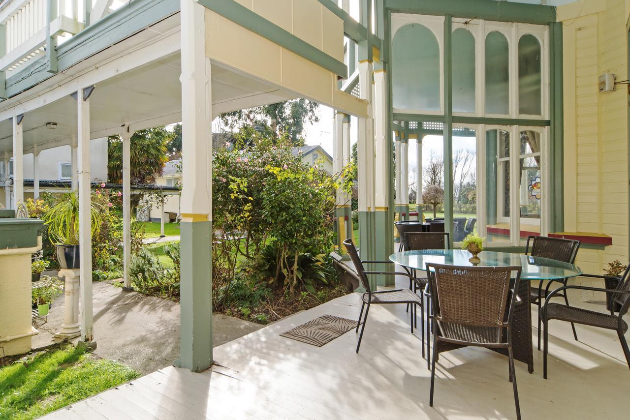 Highden Manor Estate Hotell Palmerston North Eksteriør bilde